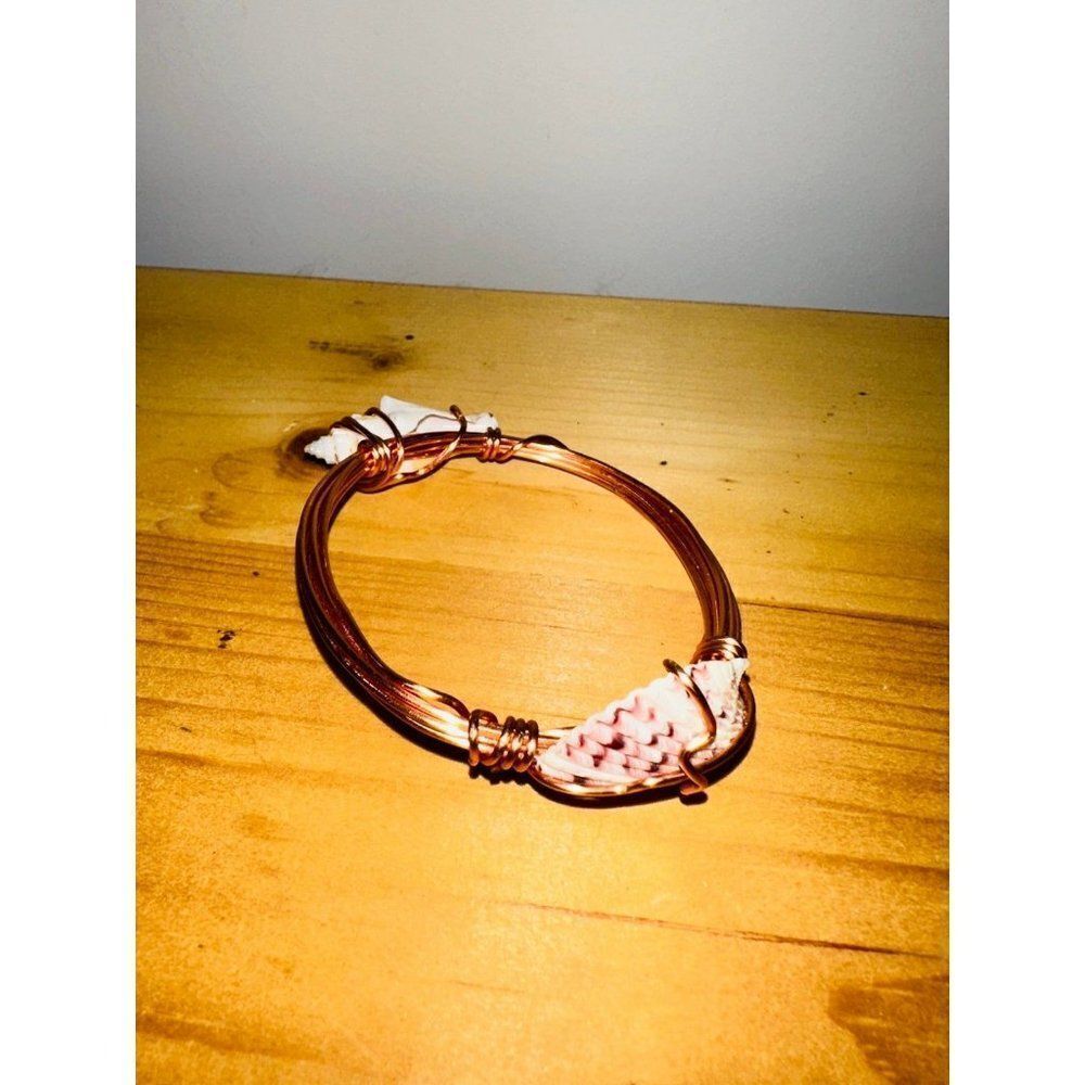 Wrapped Seashell Bracelet Rose Gold Copper Wire‎